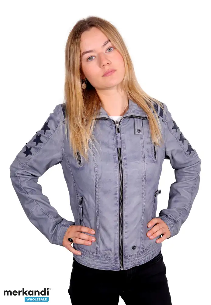 10 CHAQUETAS DE CUERO DE MARCA GENUINA (BSTOCK) !! JUNTOS SOLO 49 € !! (PVP: 2129 €)
