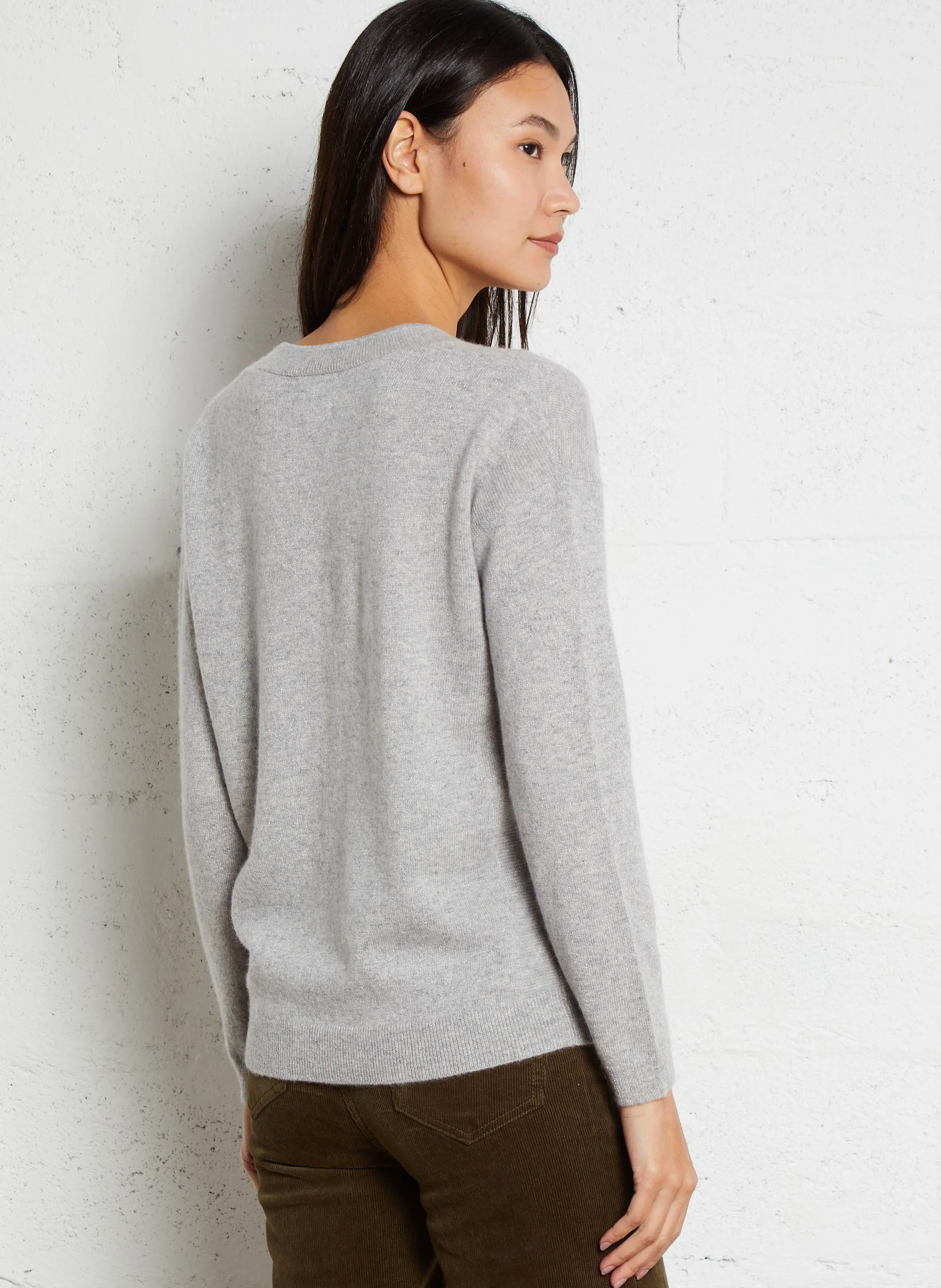 ADELIE BIS  JERSEY RECTO DE MEZCLA DE CACHEMIRA CON CUELLO DE PICO EN GRIS