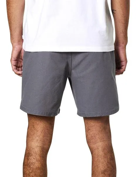 Bermuda katin trails short gris oscura de hombre