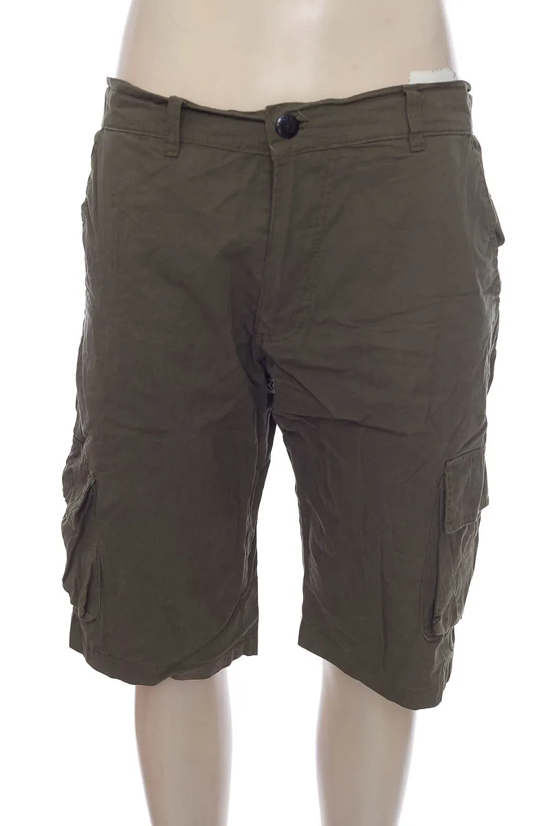 BERMUDA  PANTALONETA COLOR VERDE  CLOSEANDO
