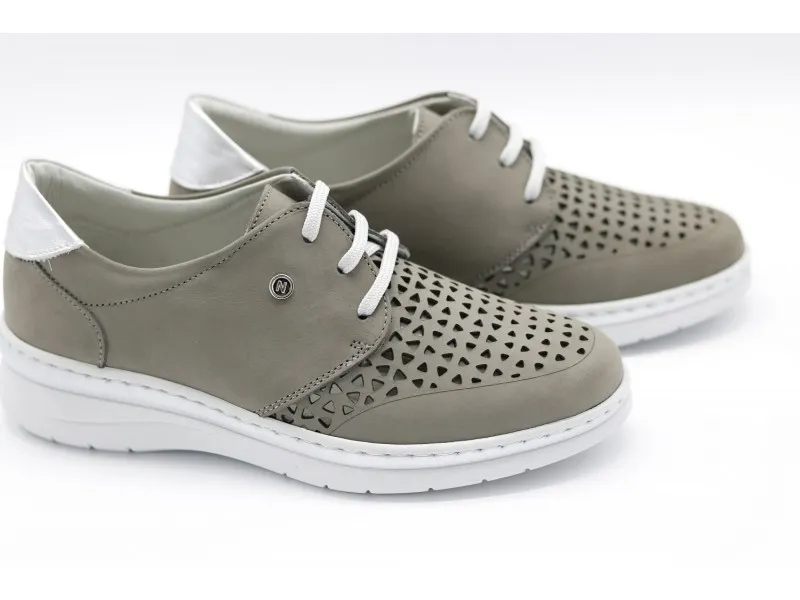 BLUCHER EN NOBUCK PICADO 3204 NOTTON EN COLOR GRIS