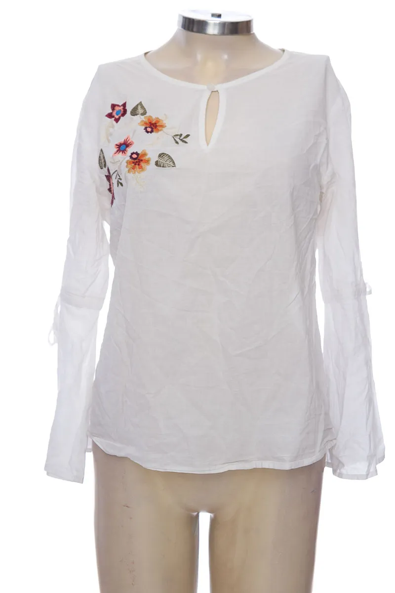 BLUSA COLOR BLANCO  LEONISA