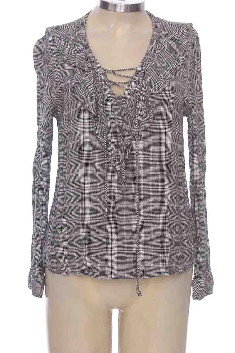 BLUSA COLOR GRIS  STRADIVARIUS