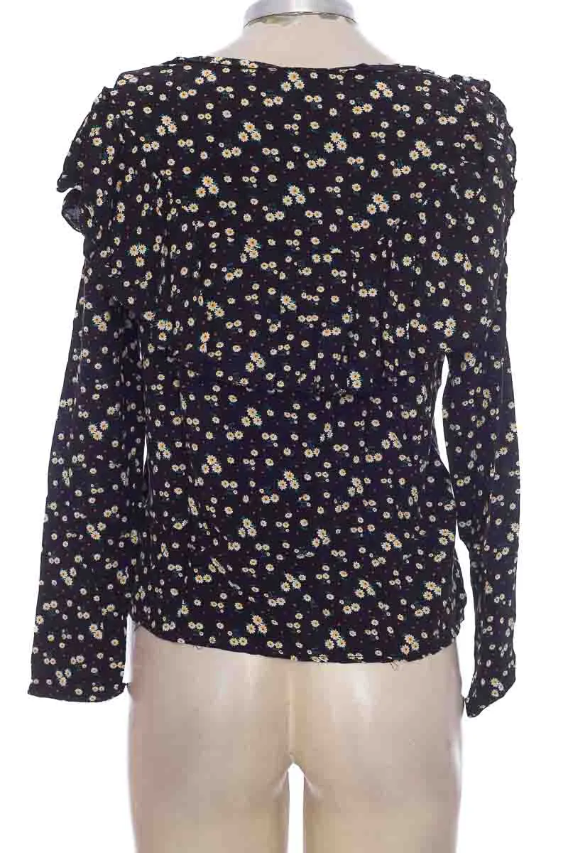 BLUSA COLOR NEGRO  SYBILLA