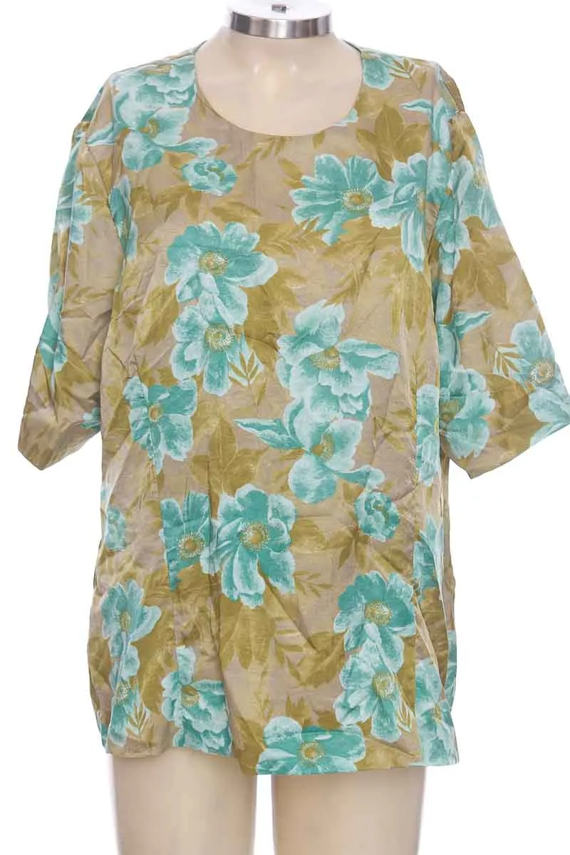 BLUSA COLOR VERDE  CLOSEANDO