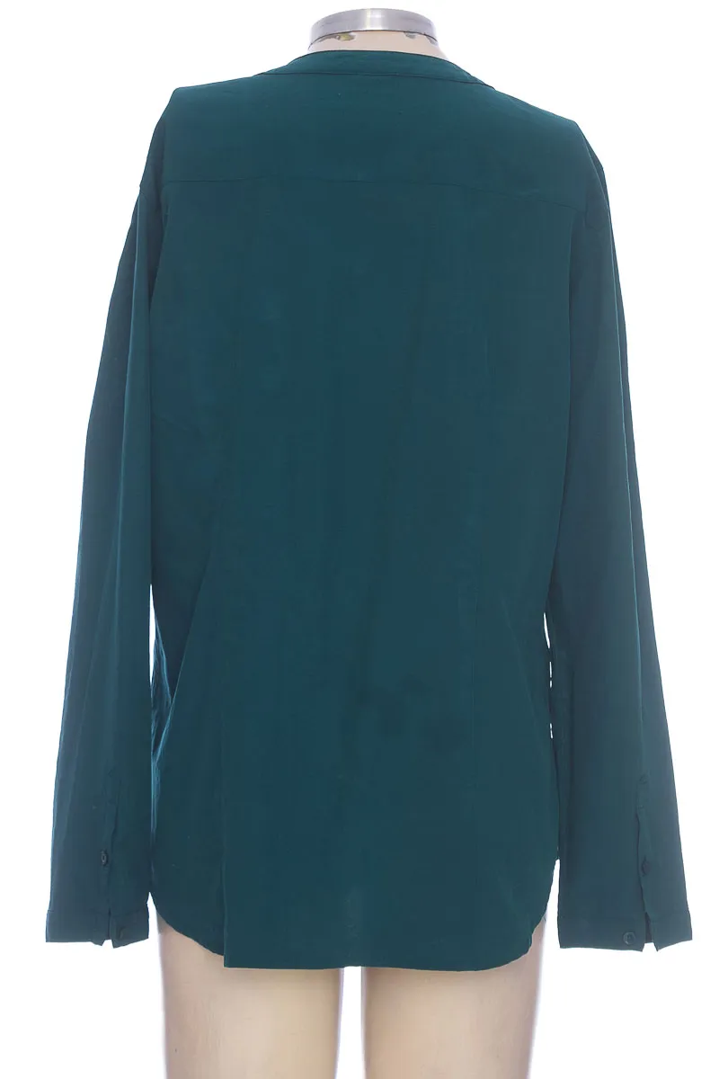 BLUSA COLOR VERDE  VAN HEUSEN