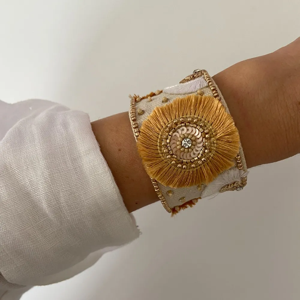 Brazalete Mambo Beige Oro