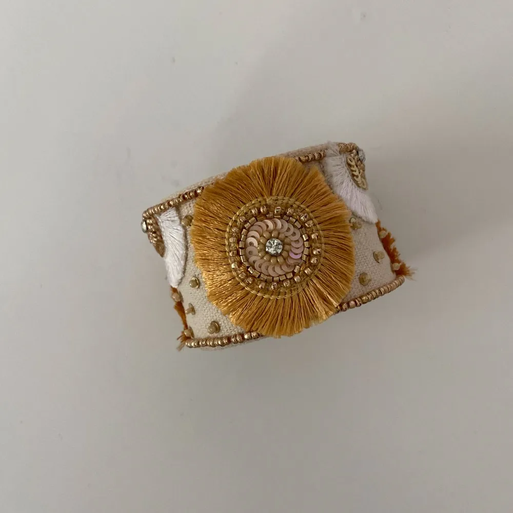 Brazalete Mambo Beige Oro
