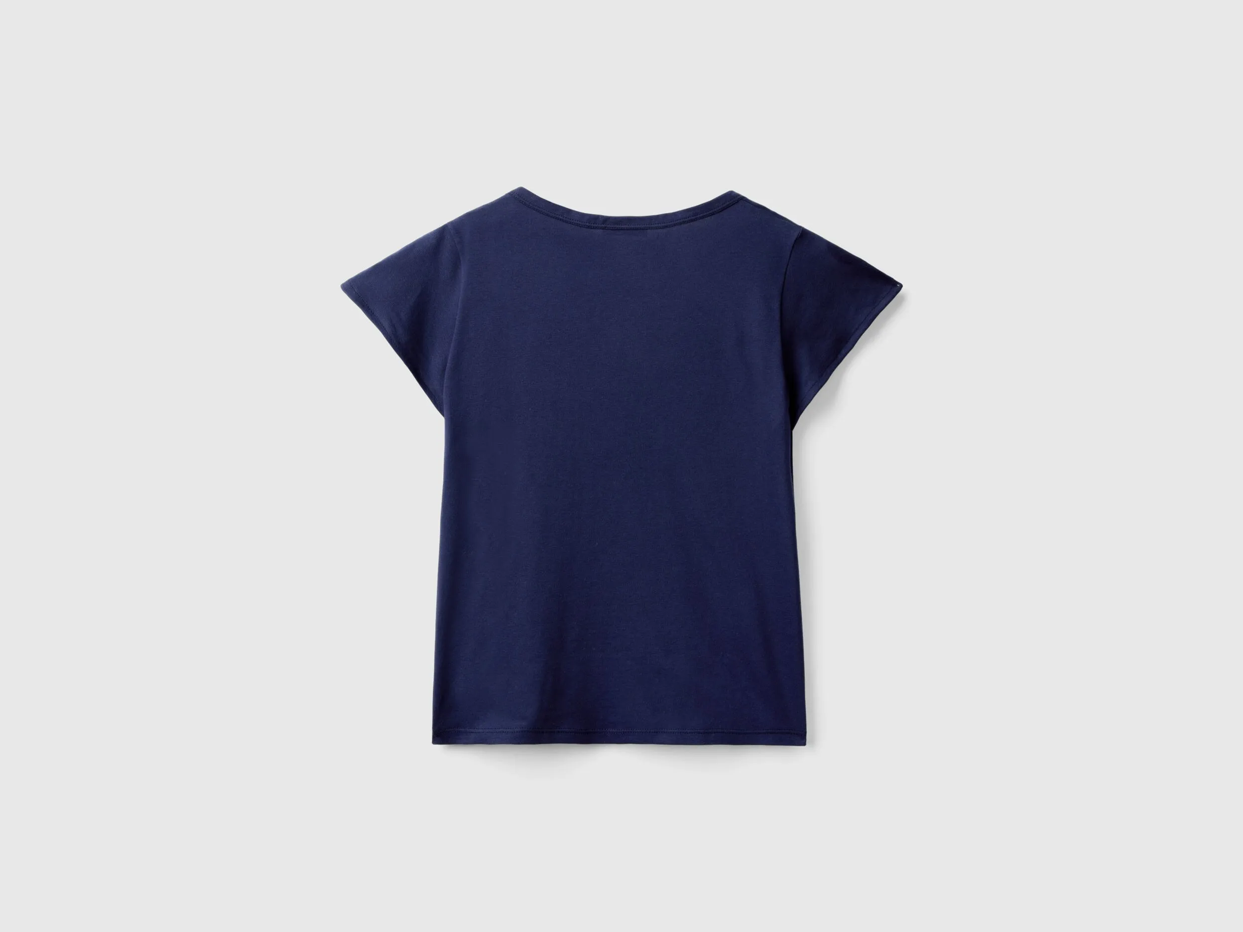 Camiseta con escote amplio