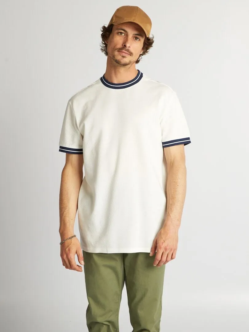 CAMISETA CON TEXTURA Y RIBETES EN CONTRASTE  BLANCO