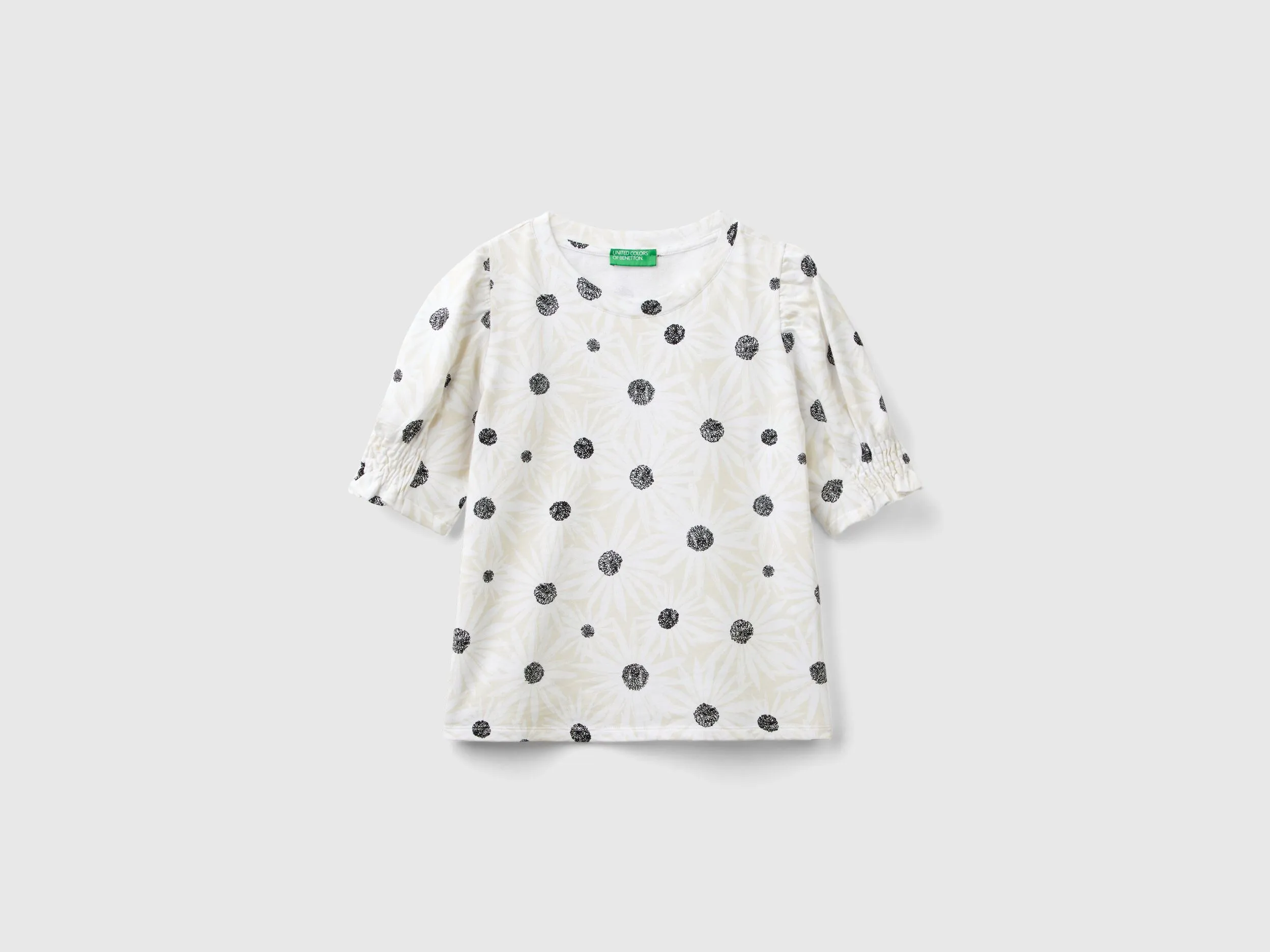 Camiseta de algodón orgánico con estampado de flores