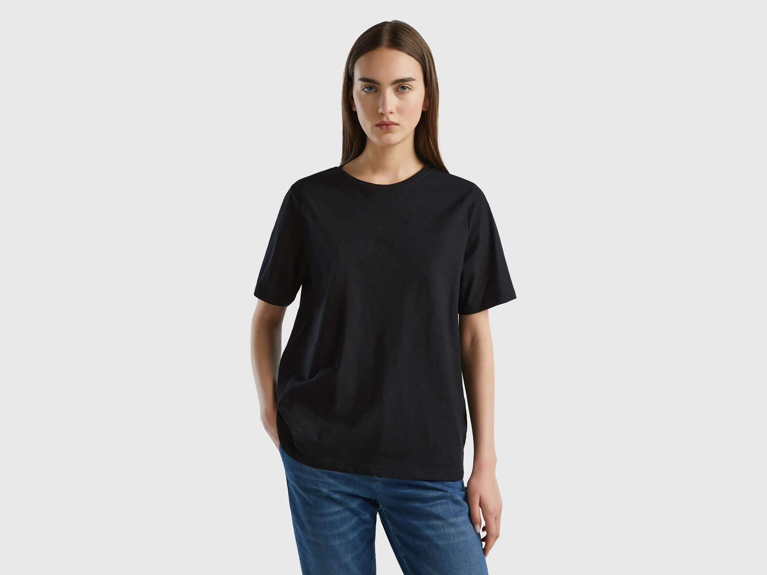Camiseta de cuello redondo de algodón flameado