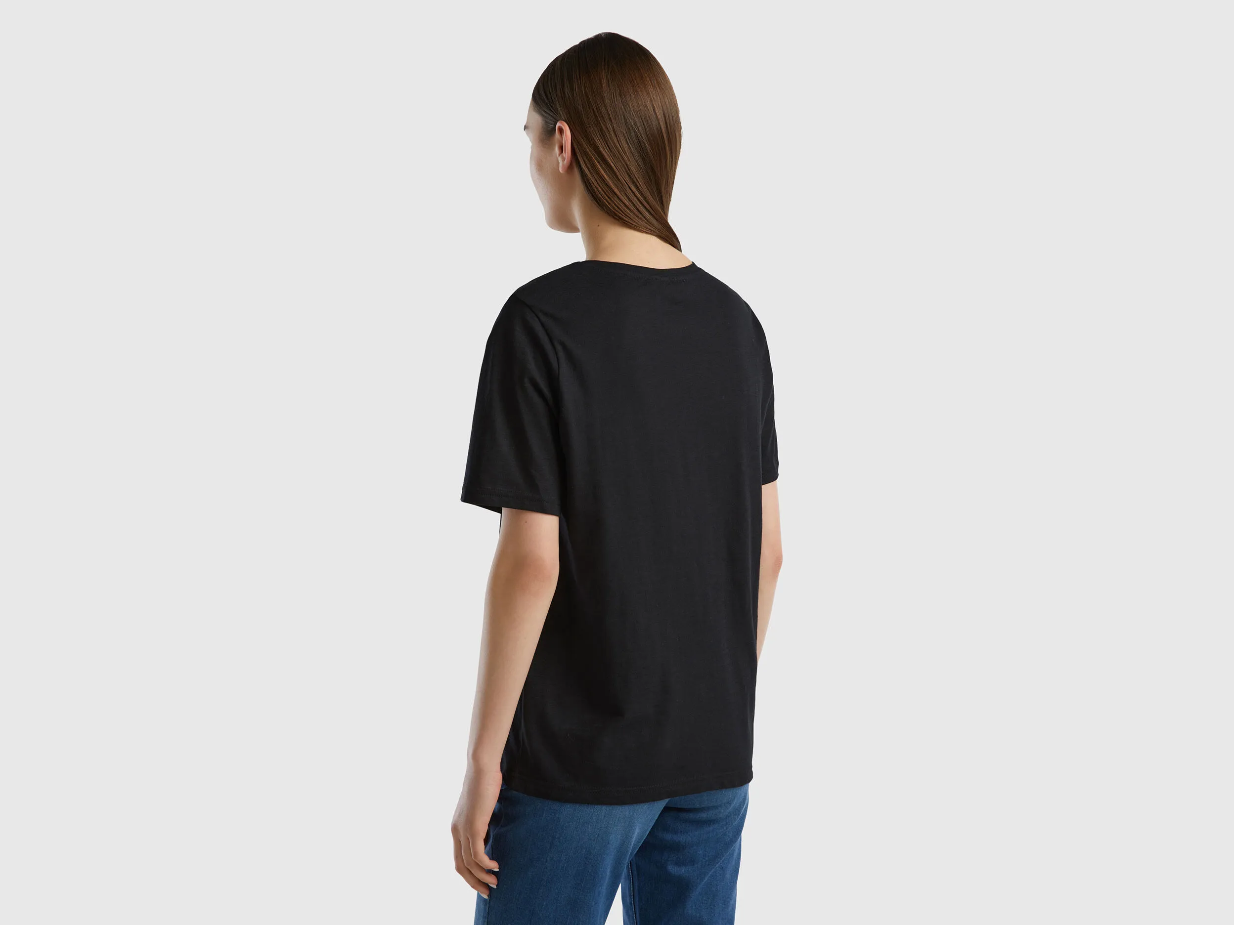 Camiseta de cuello redondo de algodón flameado