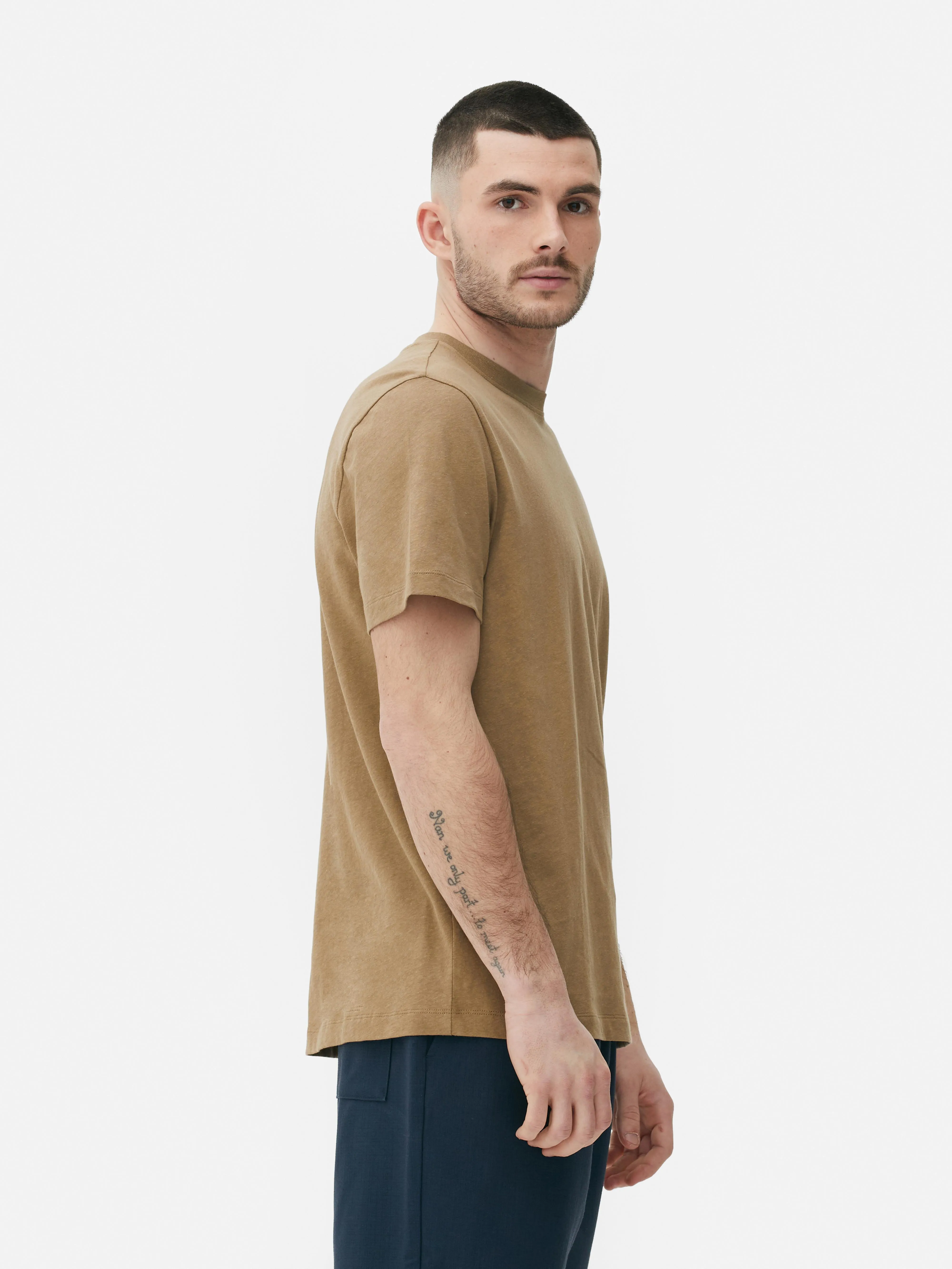 Camiseta de manga corta de Kem