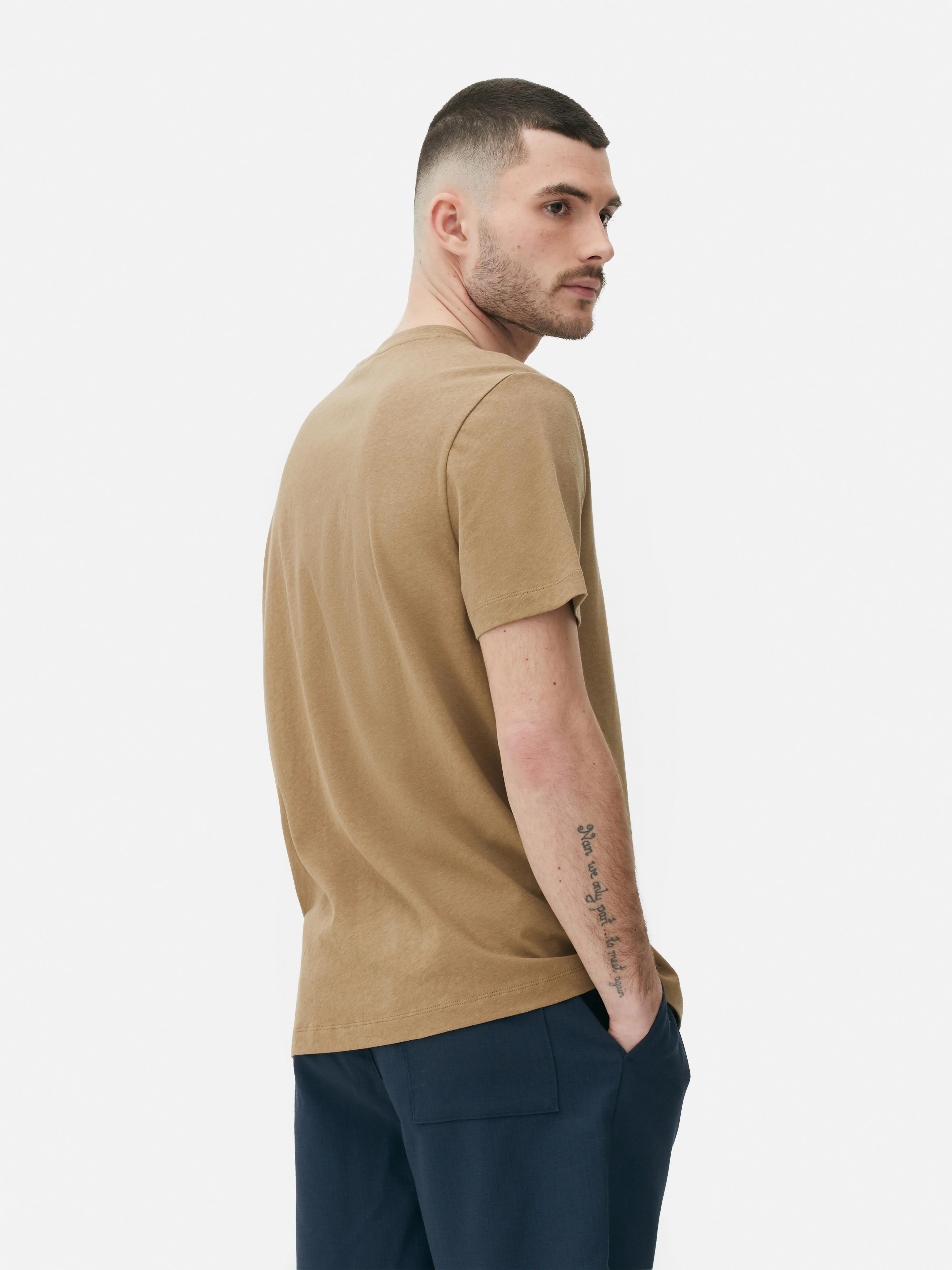 Camiseta de manga corta de Kem
