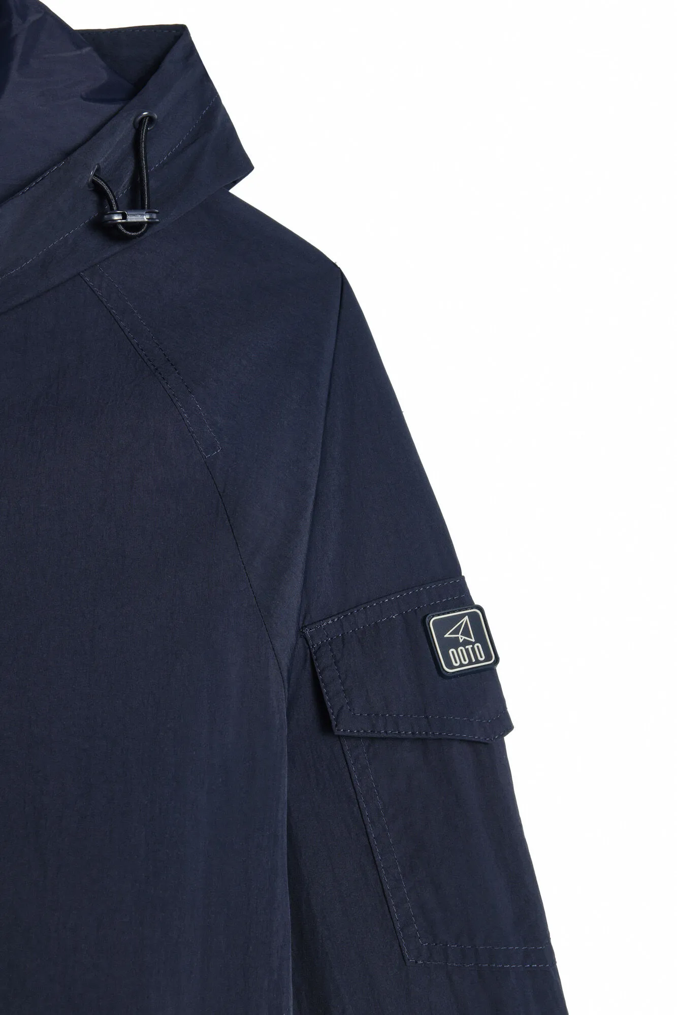 Chaqueta con capucha