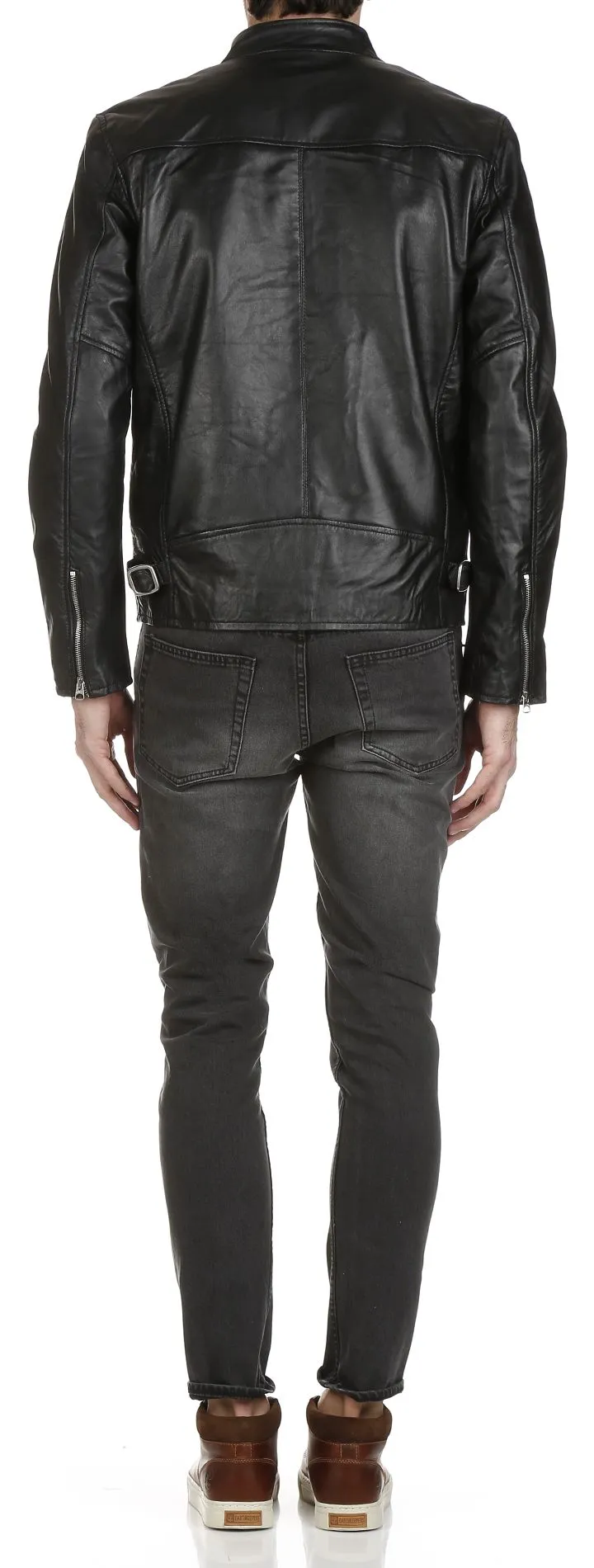 Chaqueta de cuero en negro