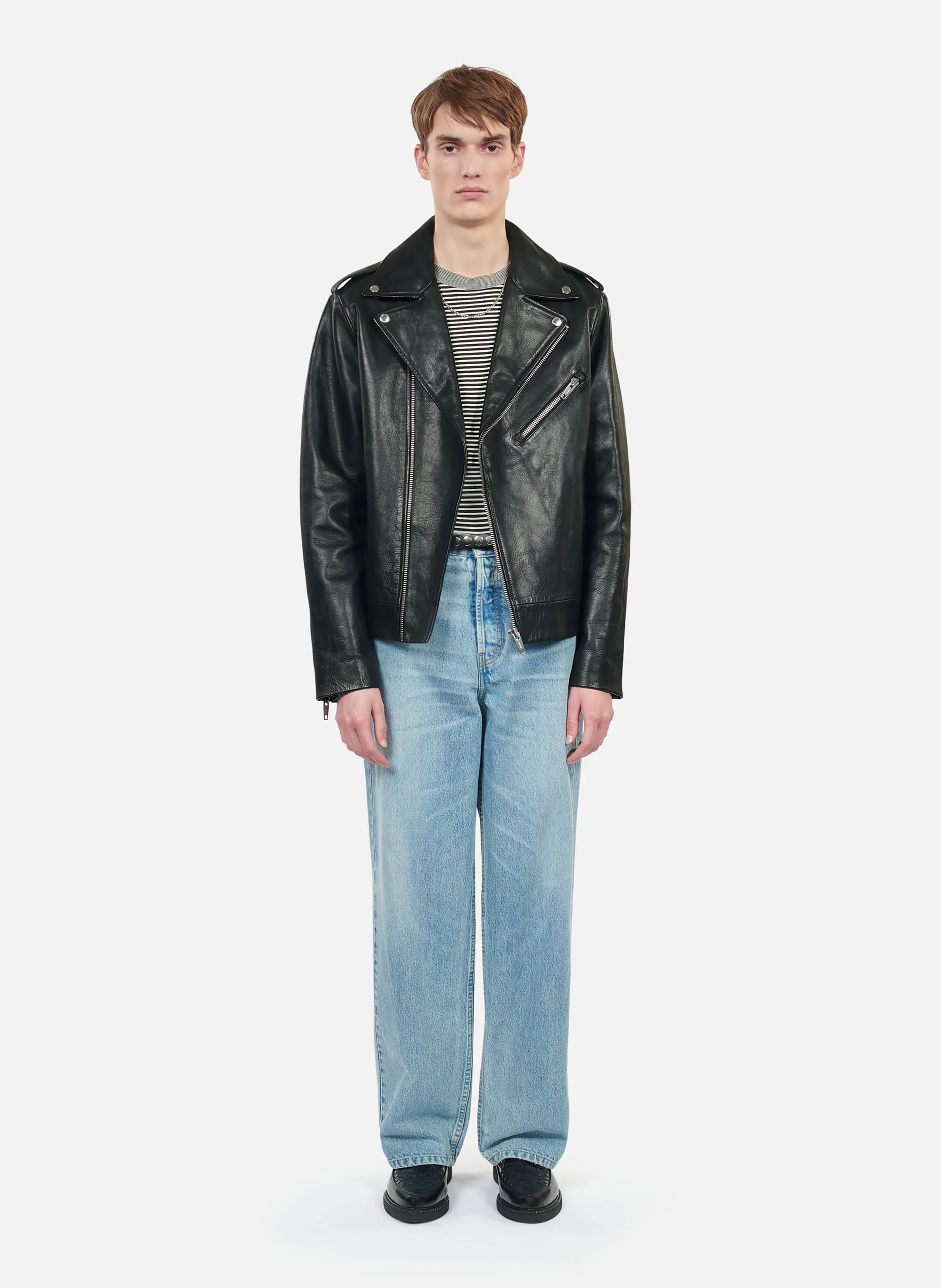 Chaqueta de cuero estilo biker recta en negro