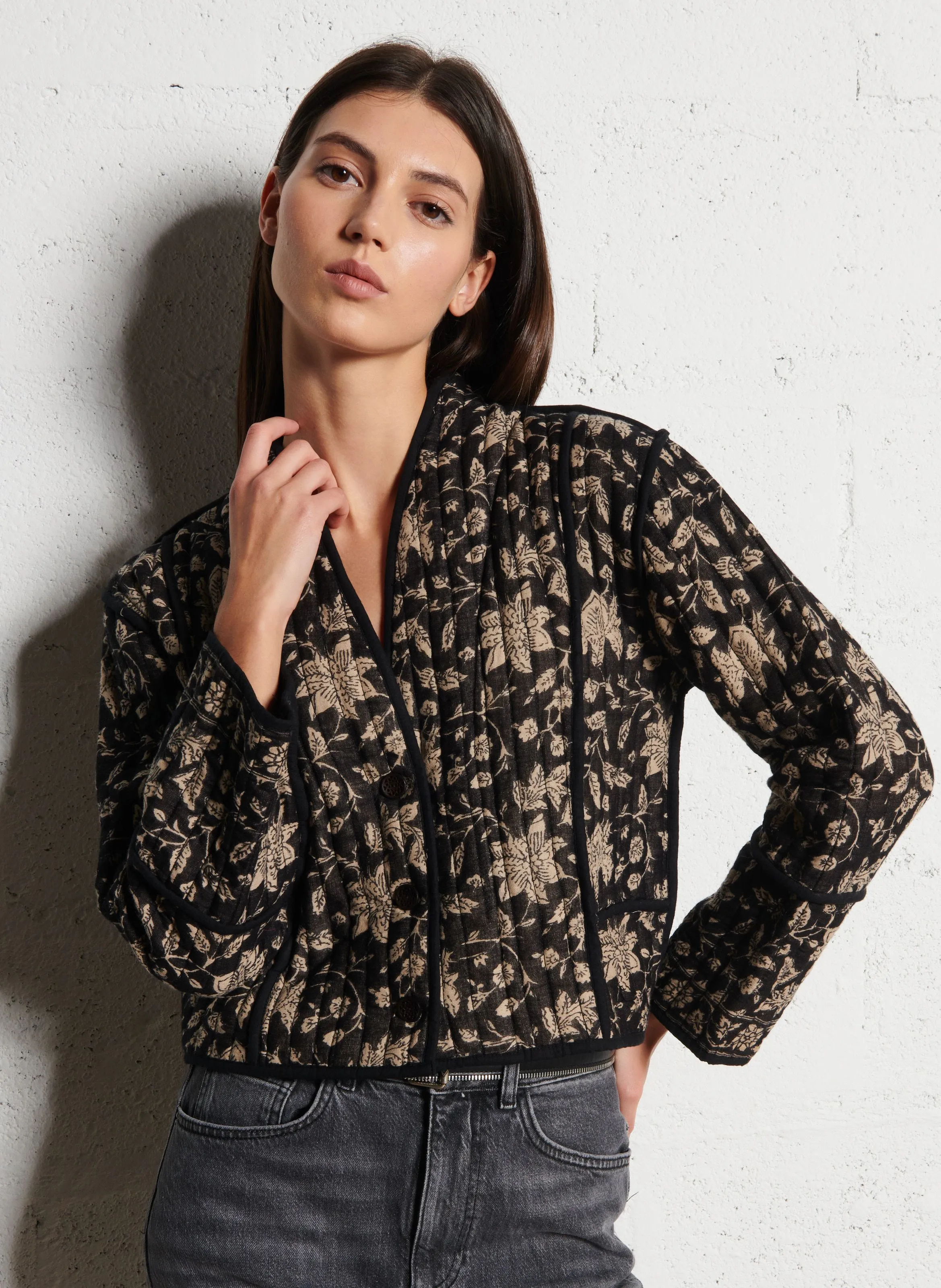 DALI  CHAQUETA RECTA CON CUELLO EN V DE ALGODóN ESTAMPADO EN NEGRO