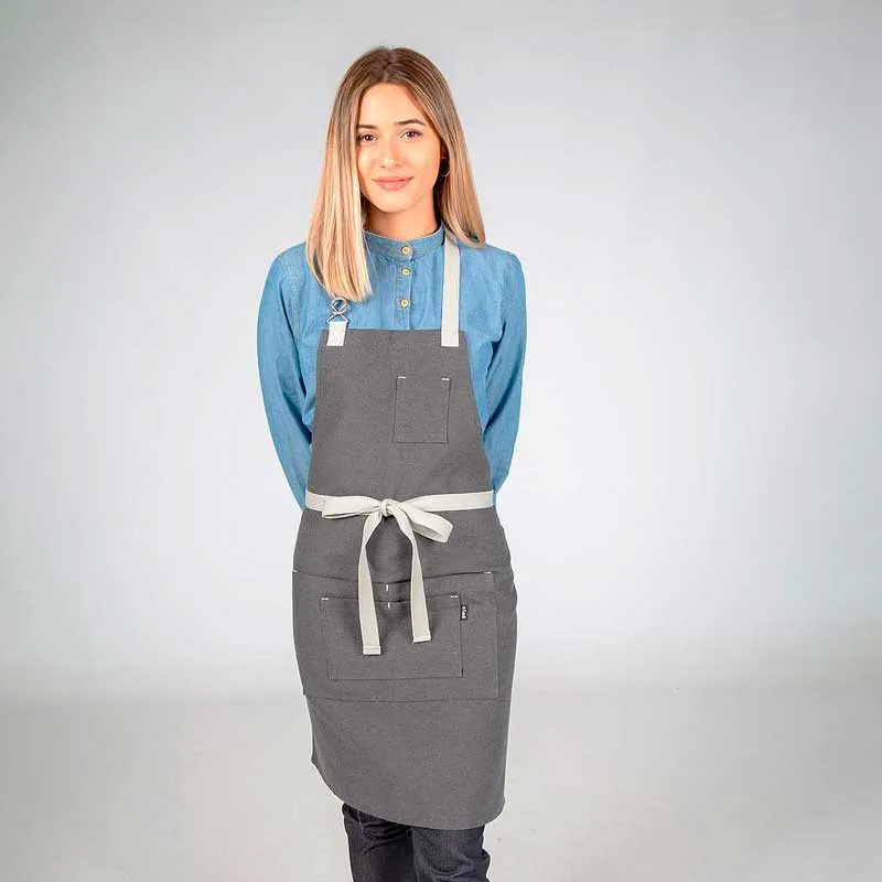 DELANTAL TEJIDO CHENILLA GRIS MARENGO CON PETO HEBILLA ENLAZADA  GARY'S
