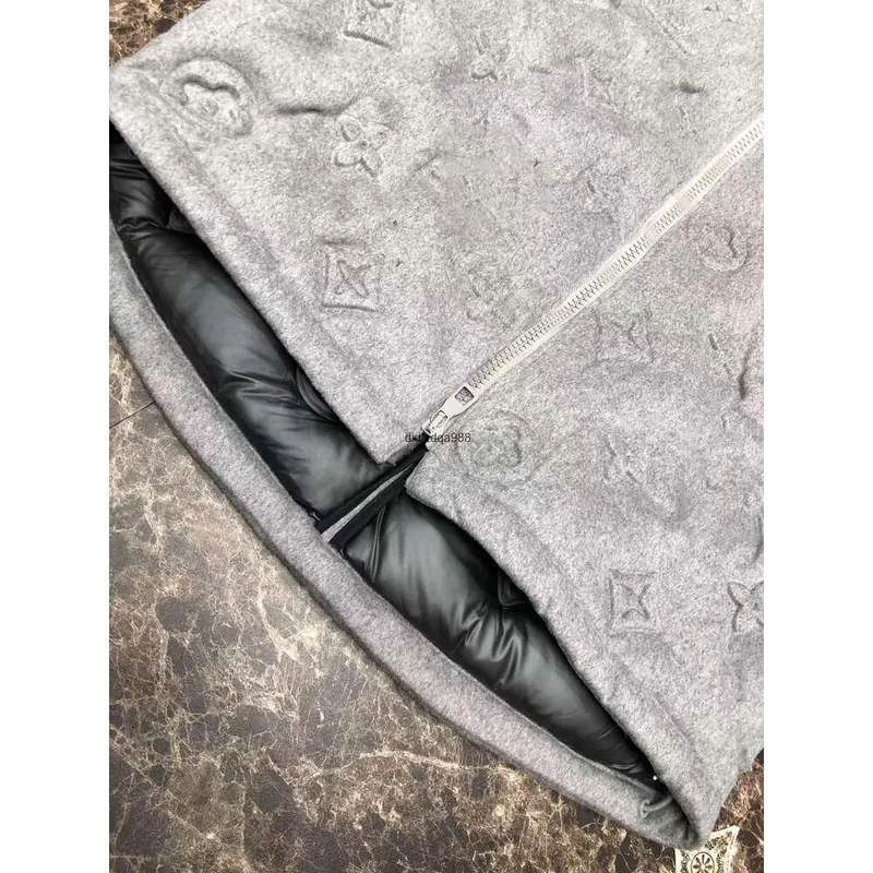 Diseñador para hombre Invierno Down Jacket Parkas manga larga tibia de color gris claro blanco