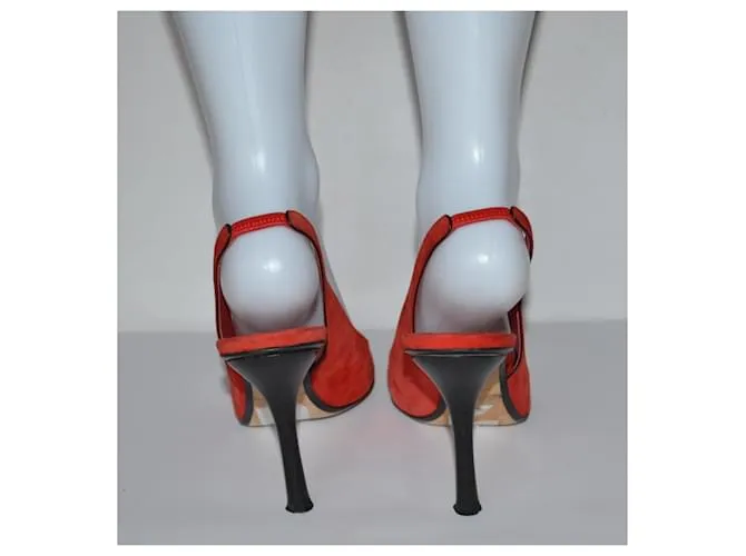 Donna Karan escotes Roja 