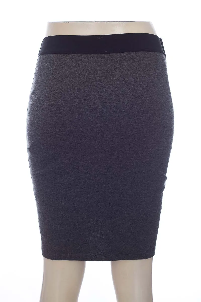 FALDA COLOR GRIS  STRADIVARIUS