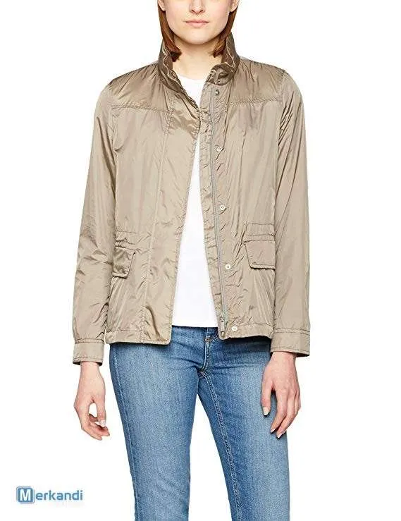 Guess & Geox pequeño conjunto de chaquetas de mujer.