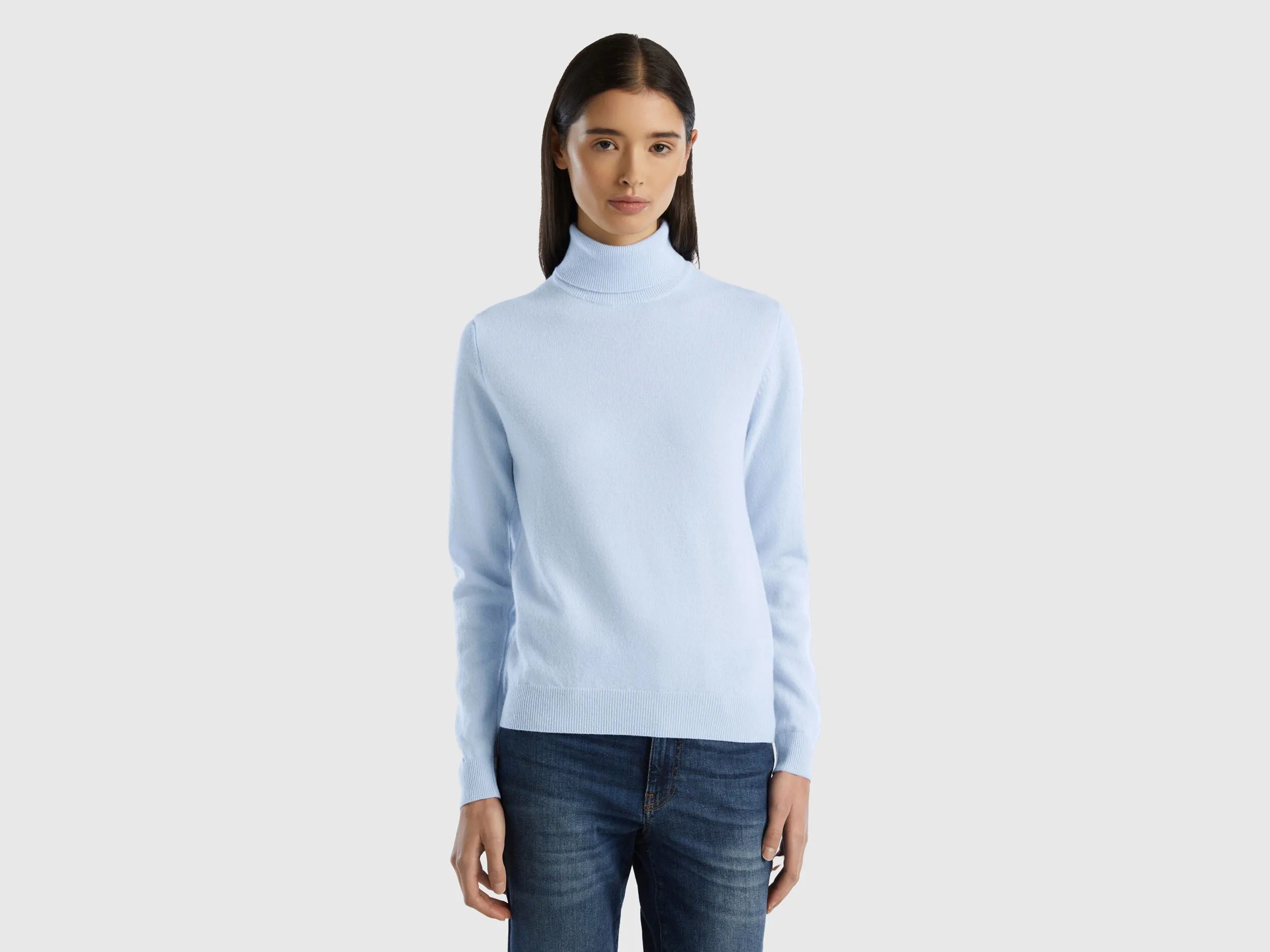 Jersey de cuello cisne celeste de pura lana merina