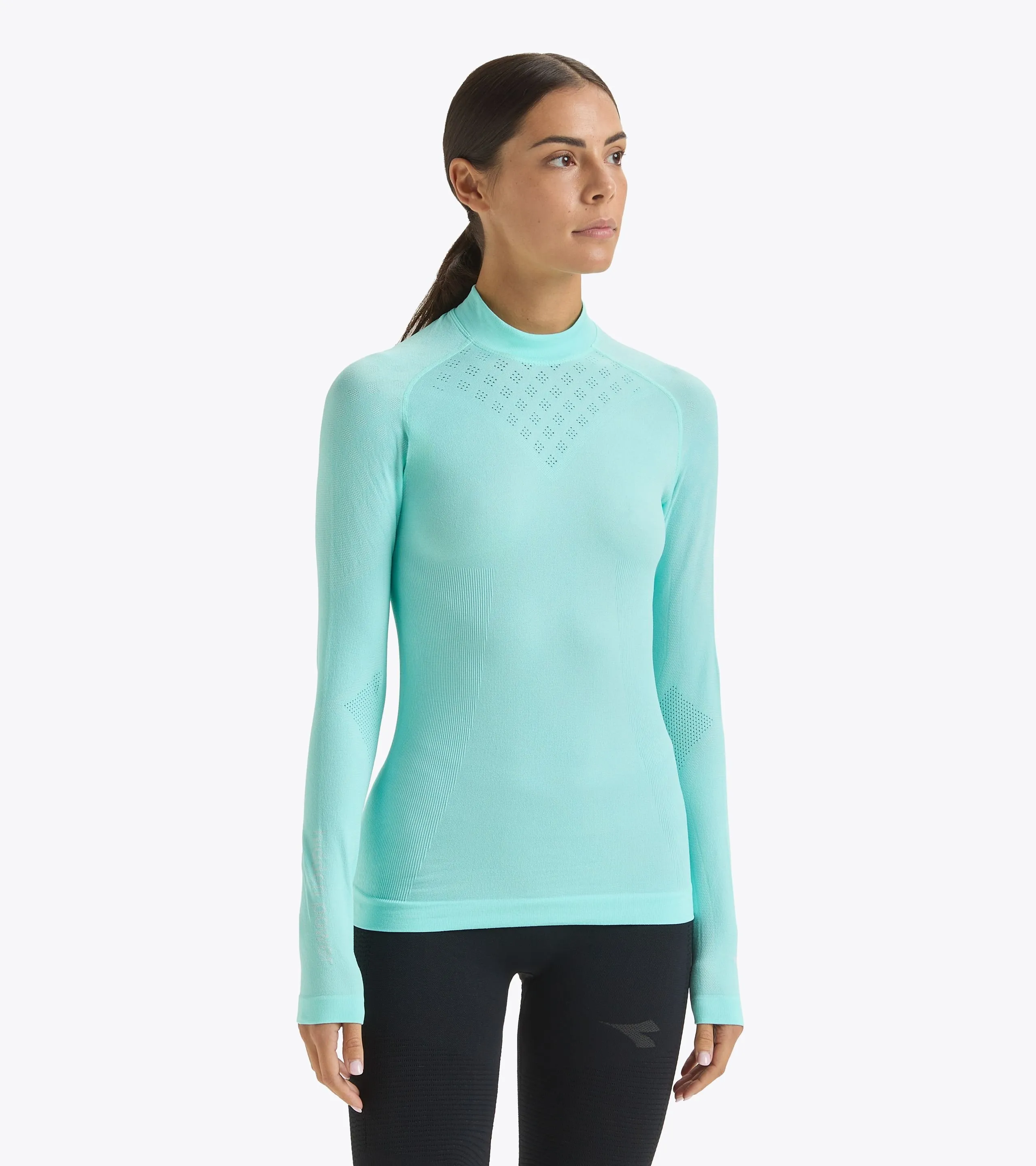 L. TURTLE NECK ACT CAMISETA DE ENTRENAMIENTO  MUJER