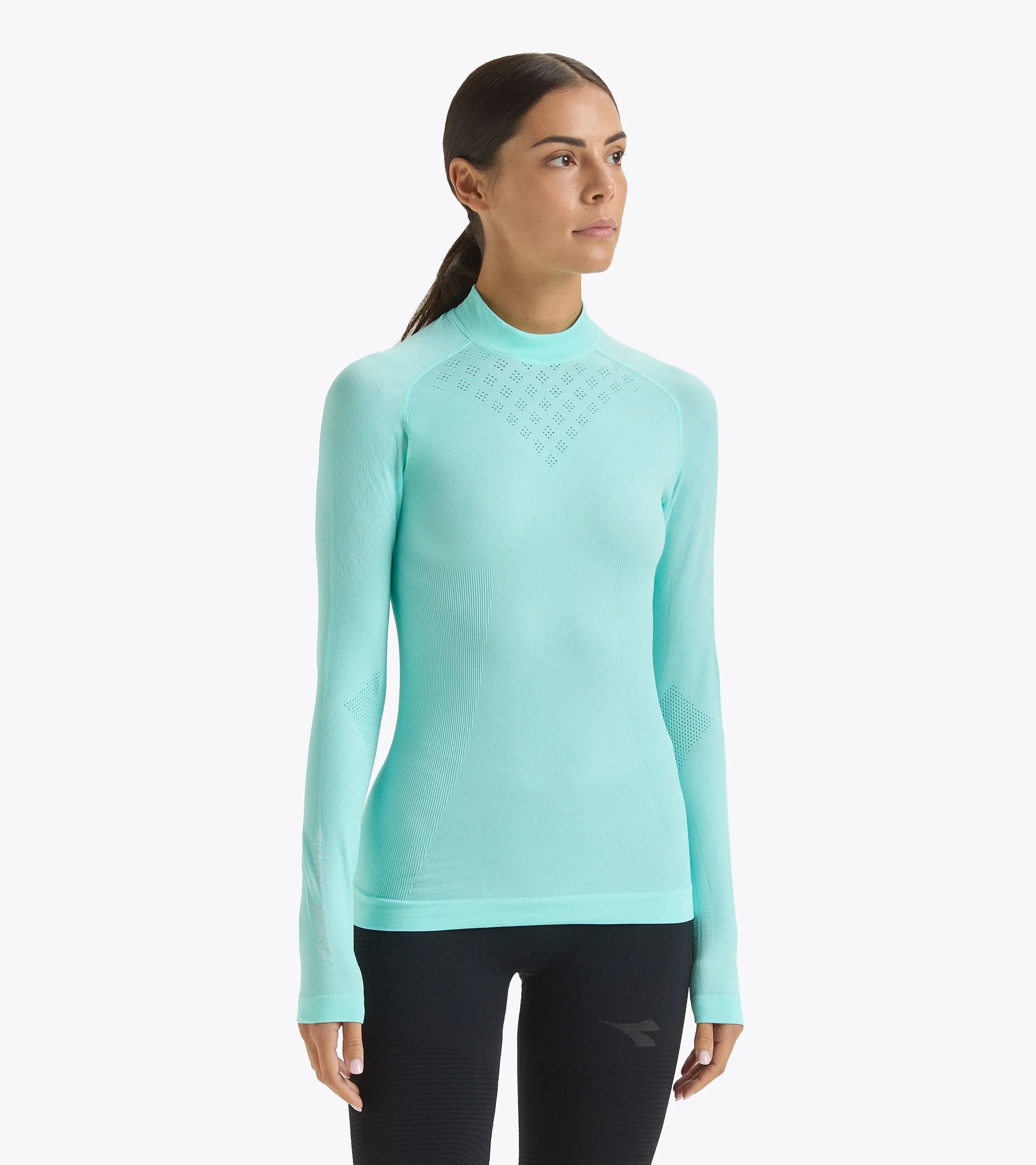 L. TURTLE NECK ACT CAMISETA DE ENTRENAMIENTO  MUJER
