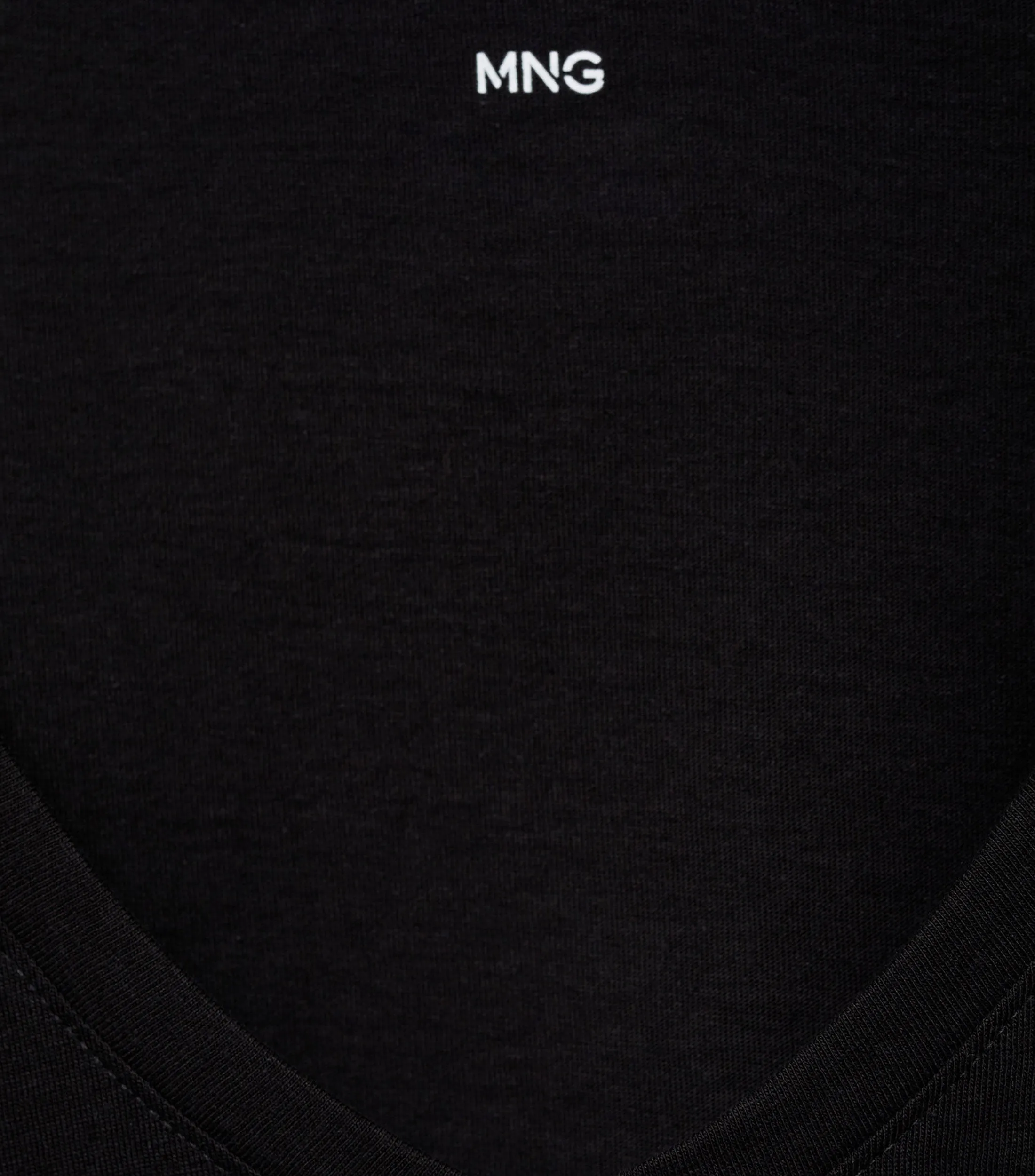 Mango Playera cuello V manga corta Mujer