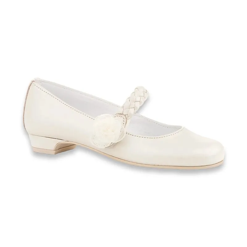 Merceditas Comunión Tacón Niña Piel Nacarada Flor Tul y Tira Trenzada Velcro 998 Beige, de Angelitos