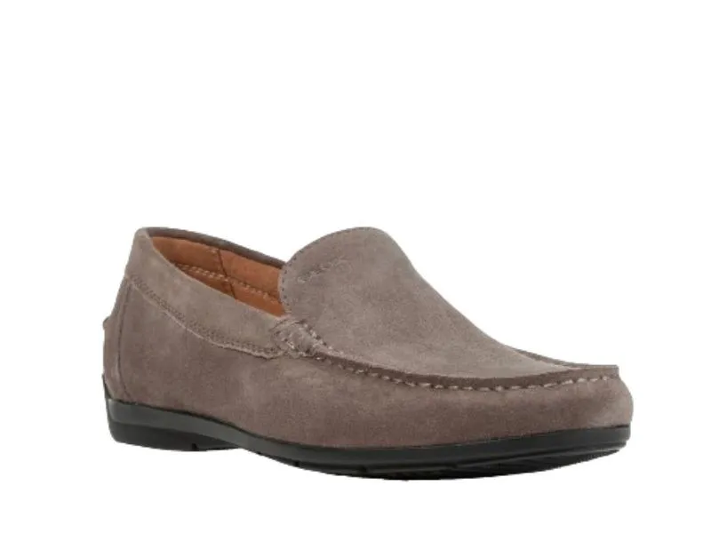 MOCASÍN SIRON SUEDE GEOX EN COLOR GRIS U32Q3A 00022