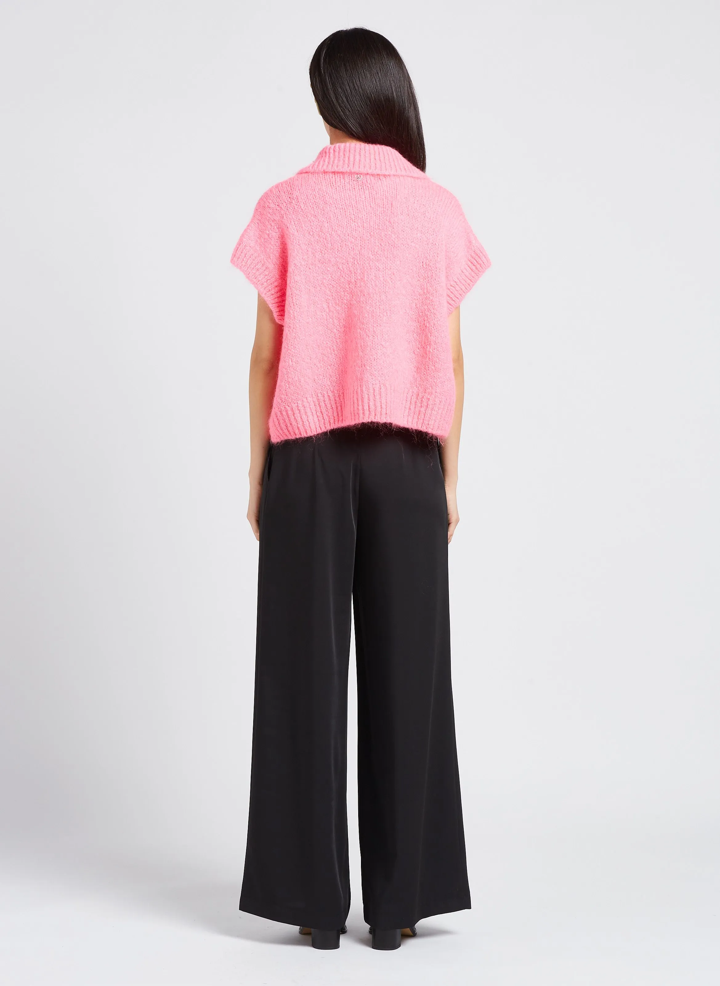 Pantalón ancho palazzo vaporoso en negro