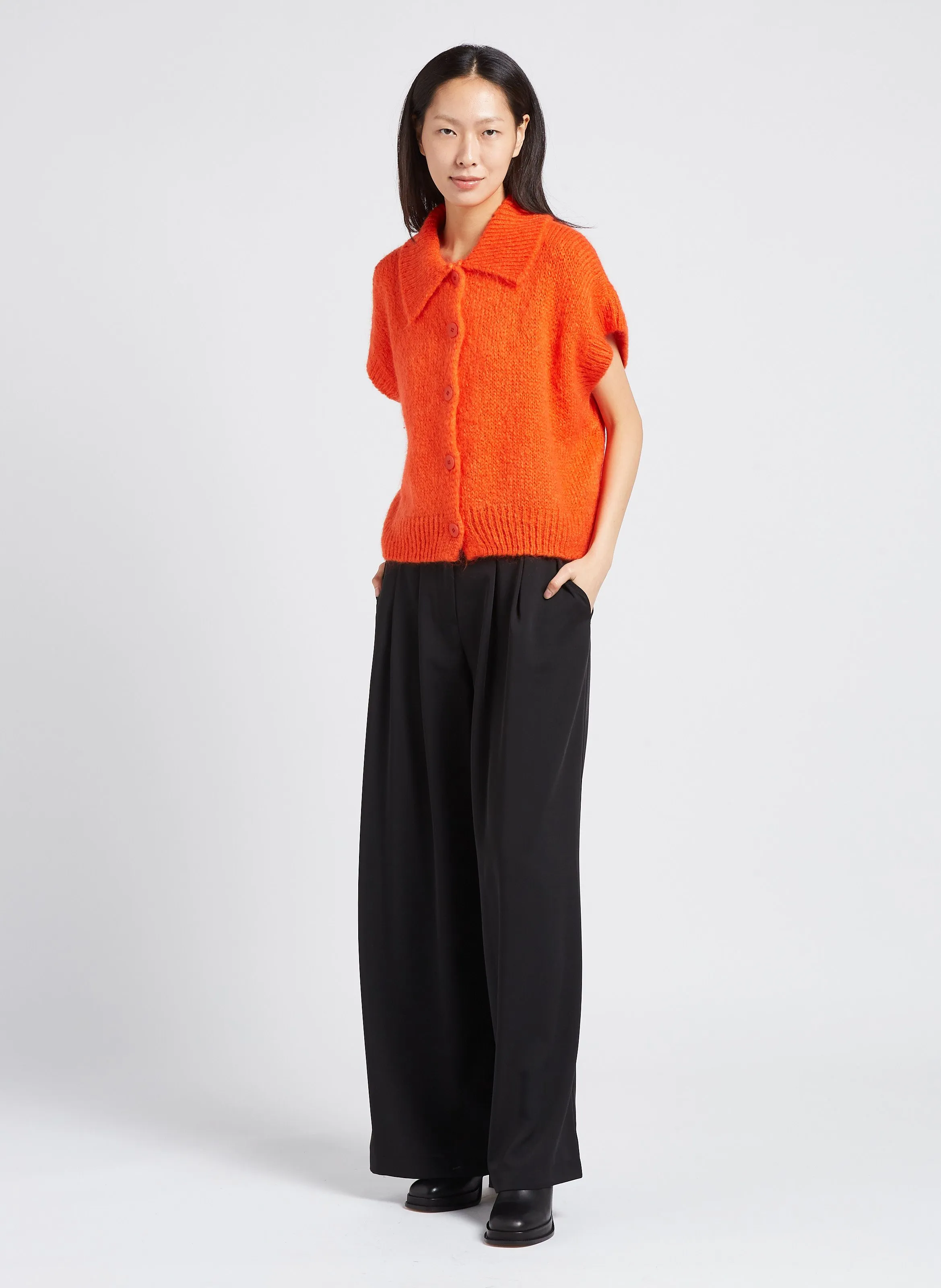 Pantalón ancho palazzo vaporoso en negro