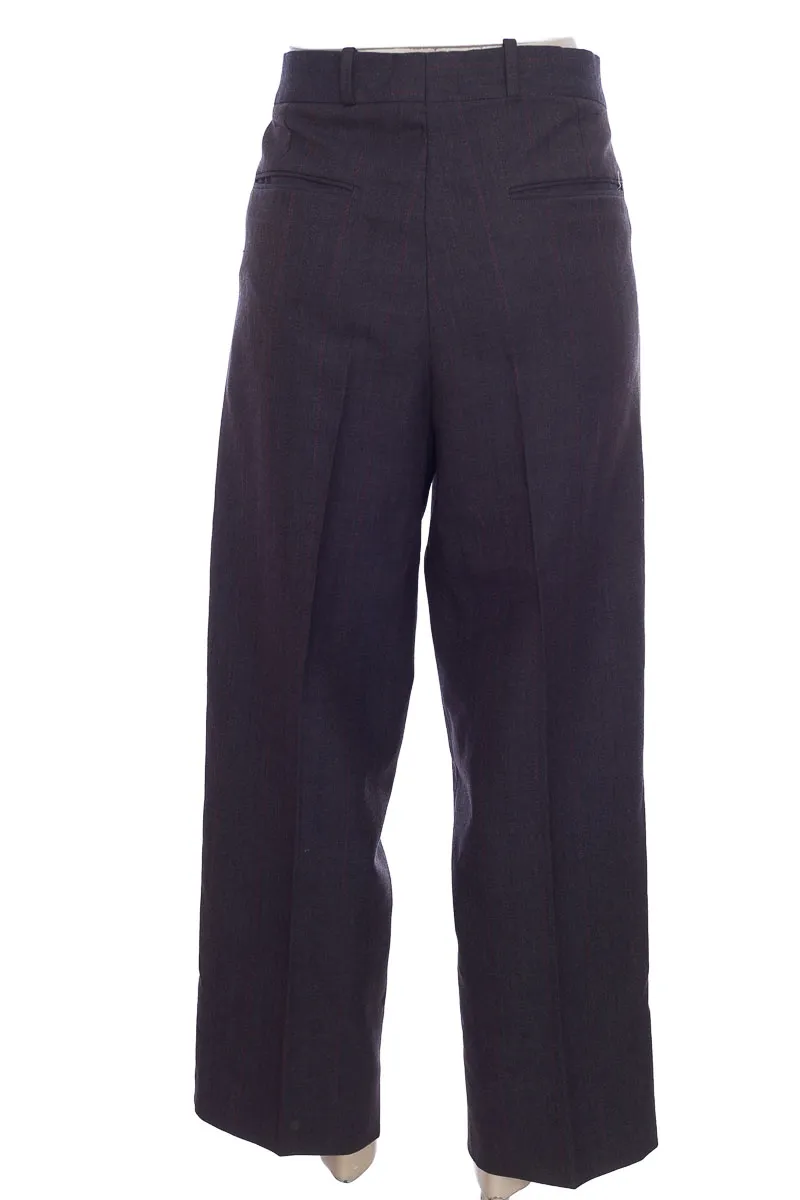 PANTALóN COLOR GRIS  CLOSEANDO