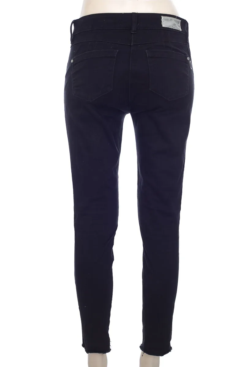 PANTALóN COLOR NEGRO  DEREK