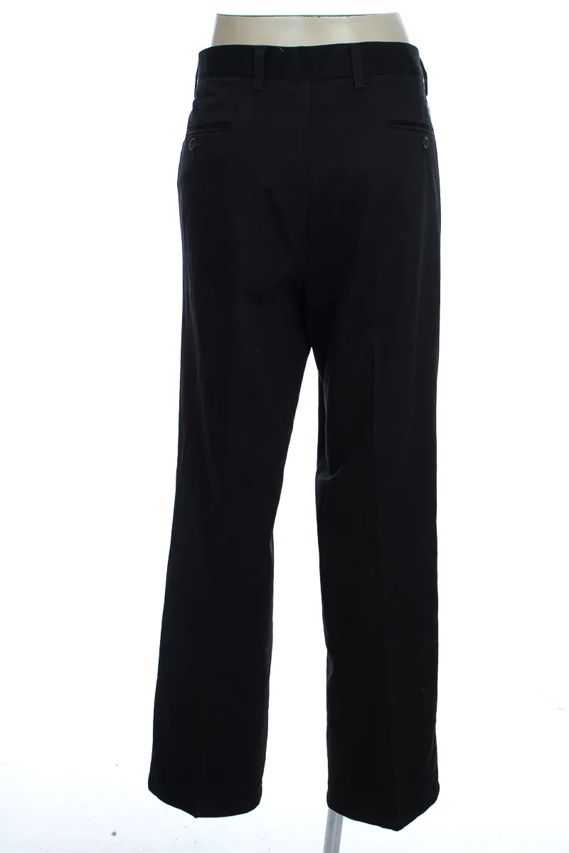 PANTALóN COLOR NEGRO  DOCKERS