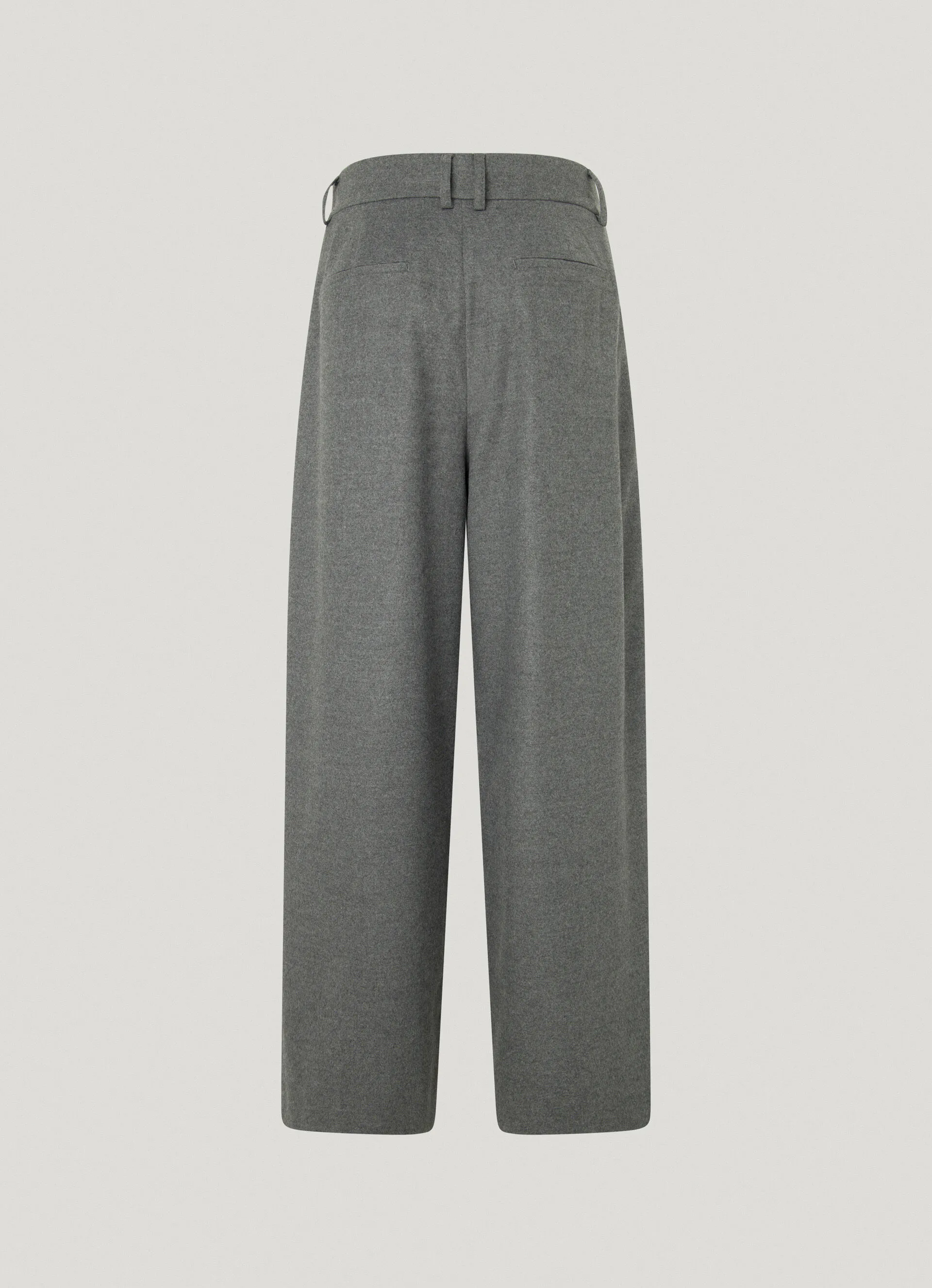 pantalón recto de pinzas