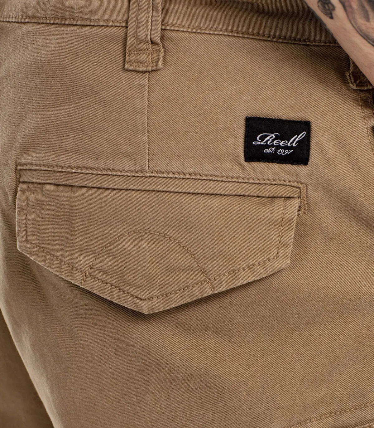 REELL  PANTALON PARA HOMBRE BEIGE  CITY CARGO SHORT ST