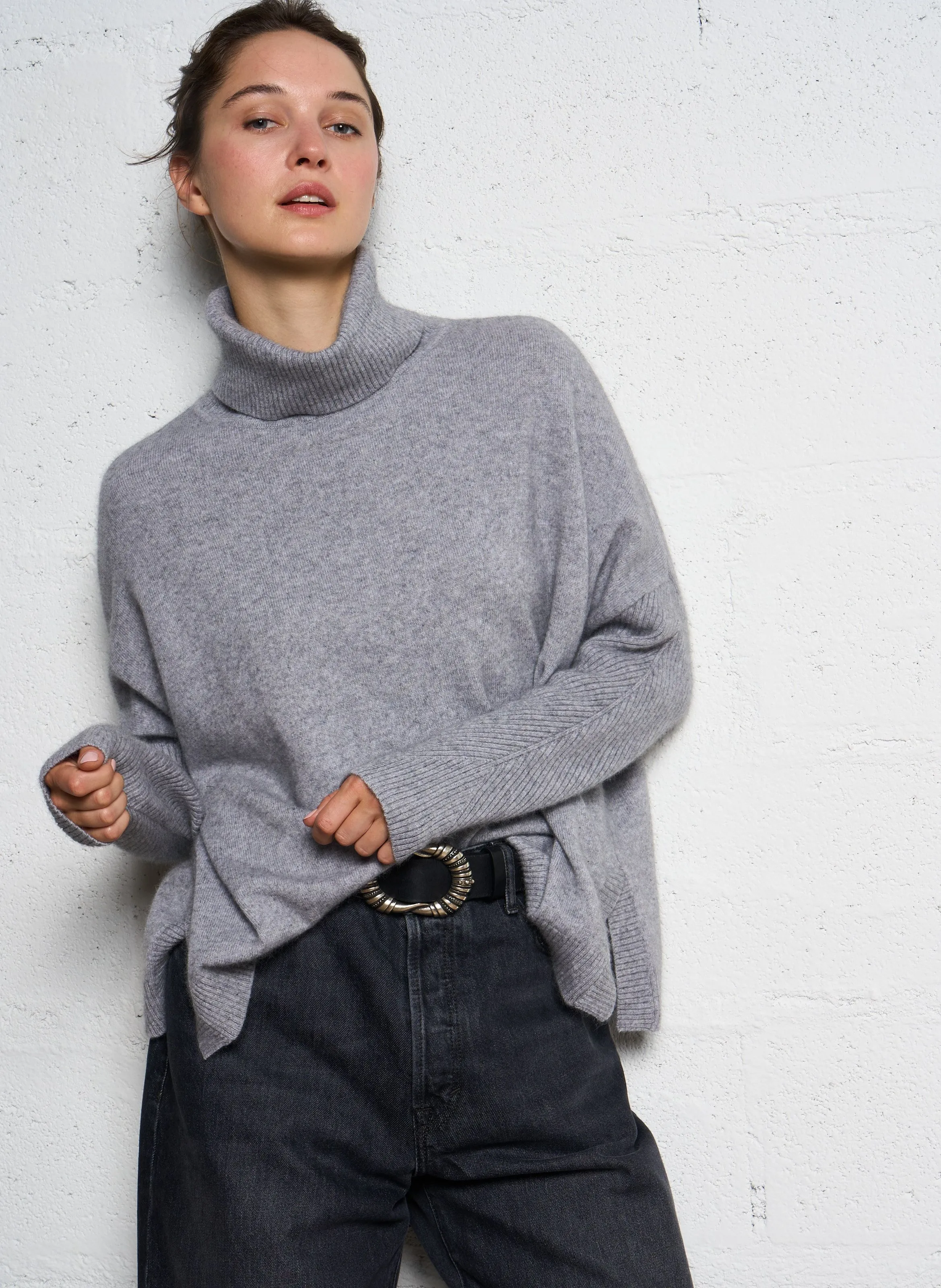 SCRIBE  CUELLO VUELTO BICOLOR EN GRIS