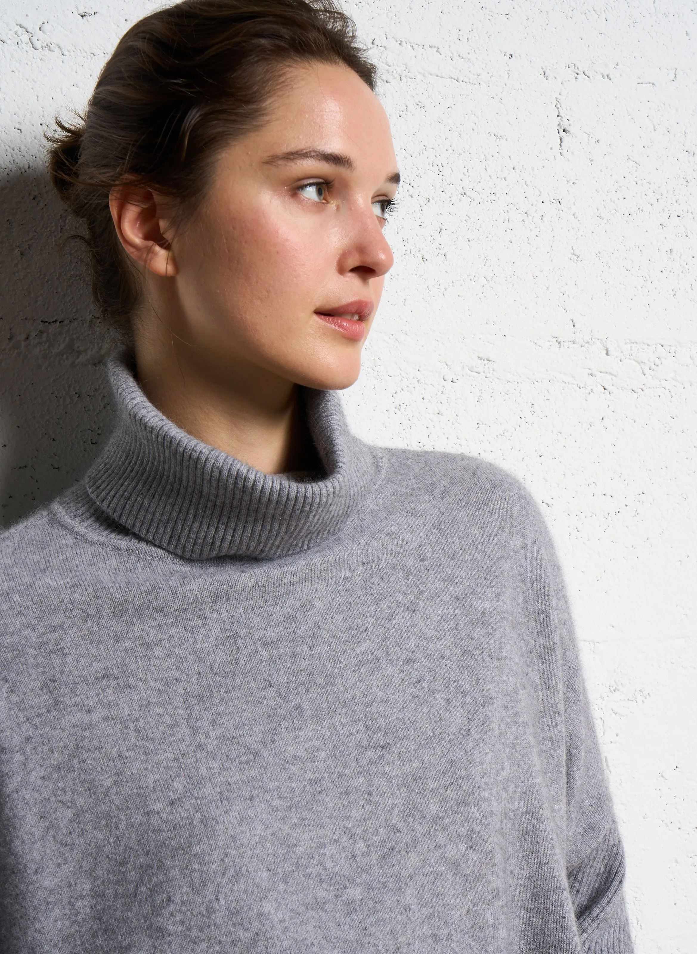 SCRIBE  CUELLO VUELTO BICOLOR EN GRIS