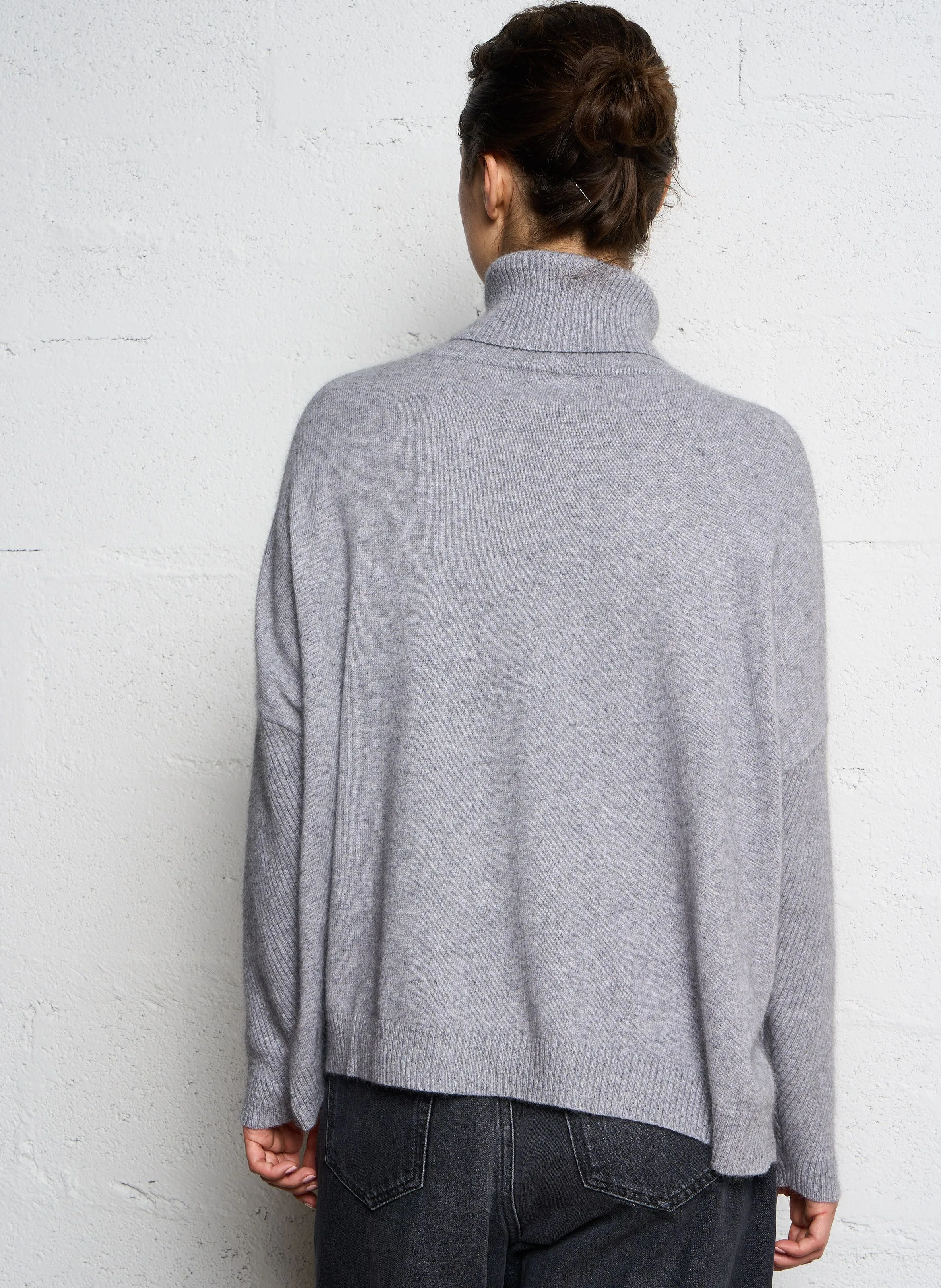 SCRIBE  CUELLO VUELTO BICOLOR EN GRIS