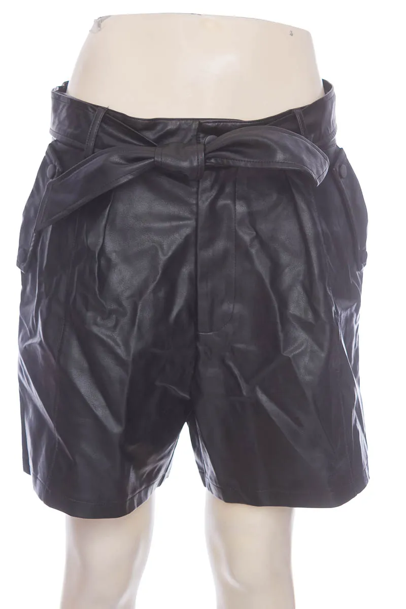 SHORT COLOR NEGRO  ELA