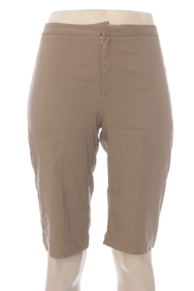 SHORT COLOR VERDE  ARKITECT
