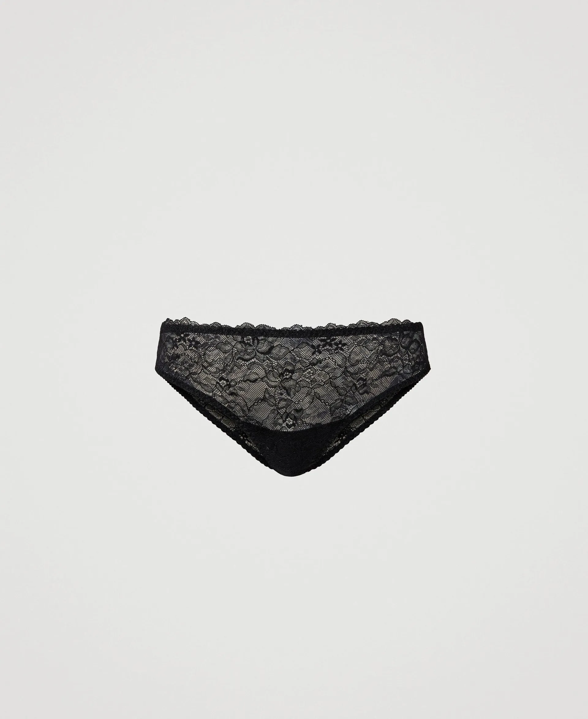 Slip en dentelle rebrodée