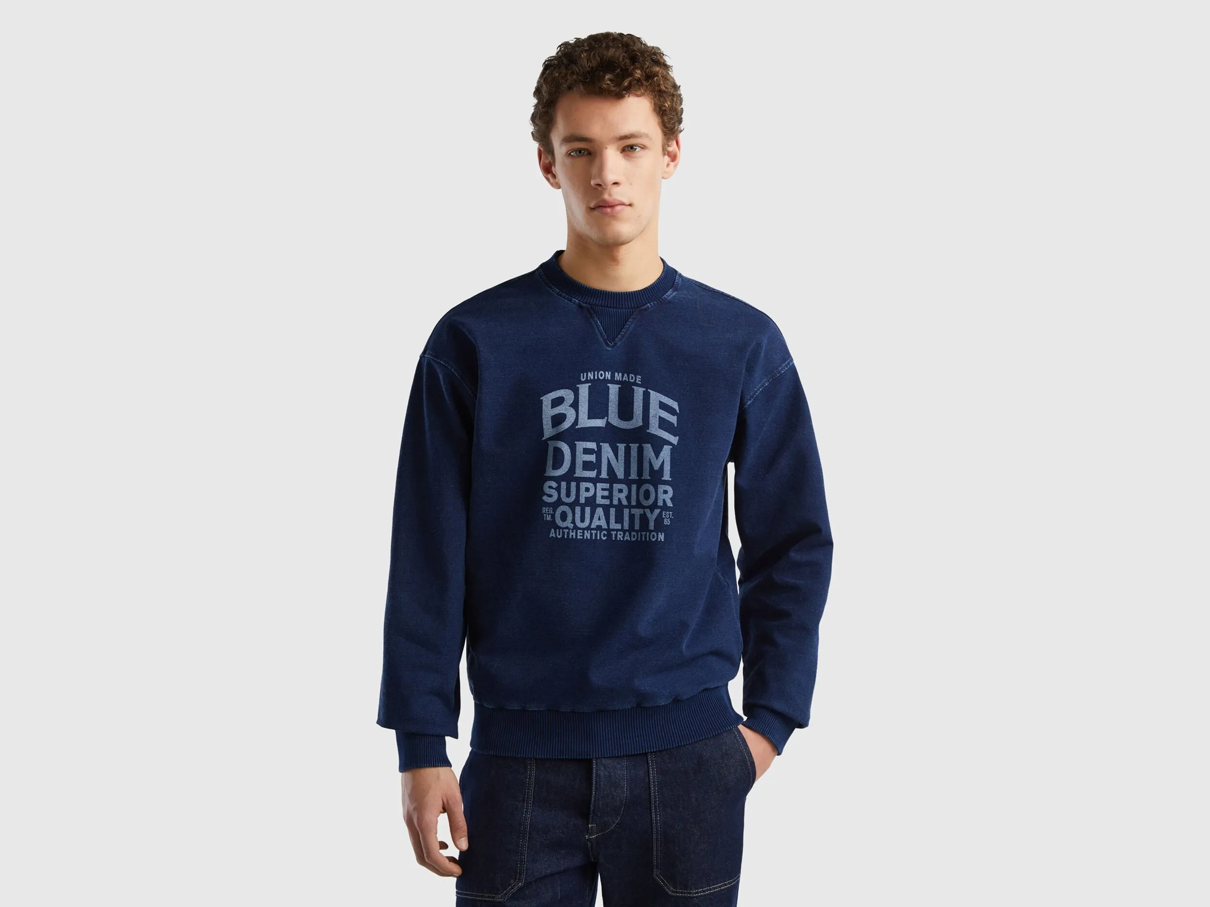 Sudadera de cuello redondo con estampado
