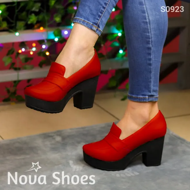 Tacón Mediano en Tonos Vibrantes. Estilo y Confort con Carácter