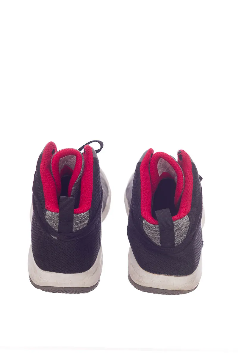 TENIS COLOR GRIS  CHAMPION